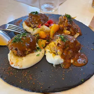 Plato De Albóndigas De Rabo De Toro (4 Uds.)