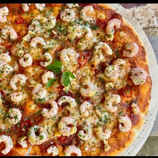 Pizza De Gambas (Grande)con bebida lata gratis