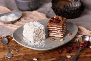 Set de prăjituri vegane: Tropic breeze și Spartac