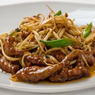 Ternera Con Brotes De Soja