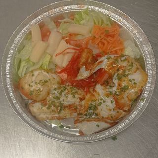 Rosada A La Plancha Con Ensalada