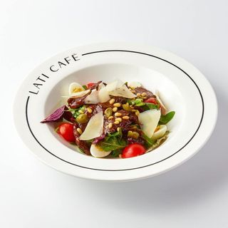 Теплый салат с телятиной