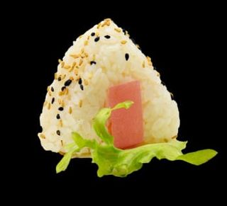 25.Onigiri Maguro (1 Pza.)