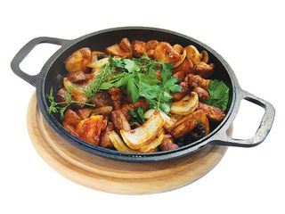 Пательня з телятини з овочами (350г)