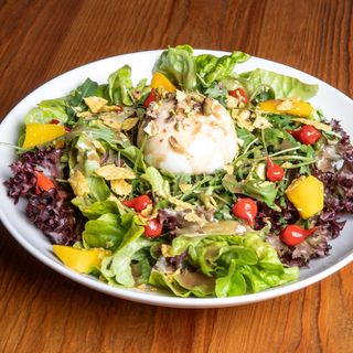 Ensalada De Burrata Fresca