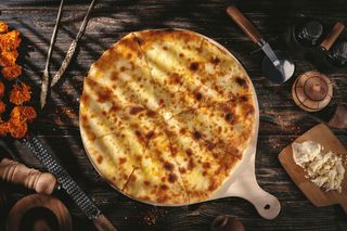 რაჭული ყველიანი 8 ნაჭერი