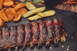 Coaste de porc cu sos Hot BBQ 500 g