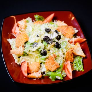 Салат "Цезарь" с курицей (320 гр.)