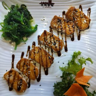 383 Yaki salmone con insalata