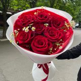 Букетик з 7 троянд та ромашок