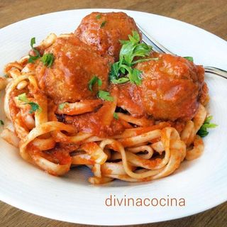 Pasta de. Albóndigas 