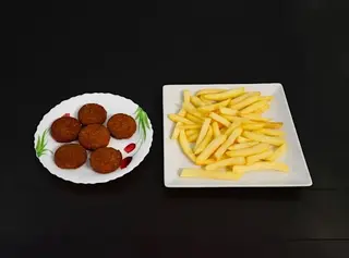 Menú De Kebab Falafel Con Patatas Y Bebida