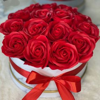 Boite de Fleurs rouge 