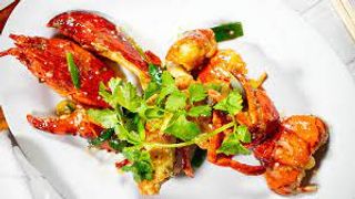 Lobster Served On A Hot Sizzling Plate 铁板 龙虾