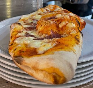 Pizza Calzone Stromboli 30 Cm.