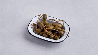 Kapary z łodygą 100g