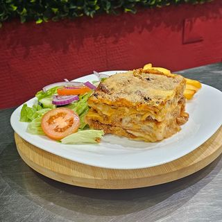 Lasanha+Batata +Salada 