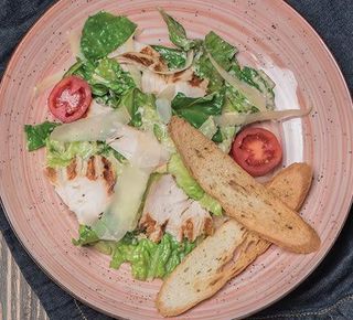 Салат Цезар з куркою (250г)