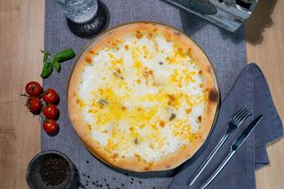Pizza Quattro Formaggi Ø 30cm