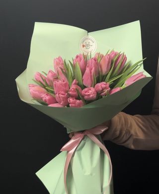 23 różowych tulipanów: wiosenna świeżość