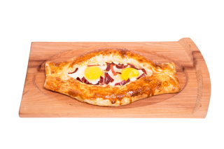 Աջարական խաչապուրի բաստուրմայով