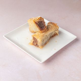 Baklava sa nutelom i plazmom