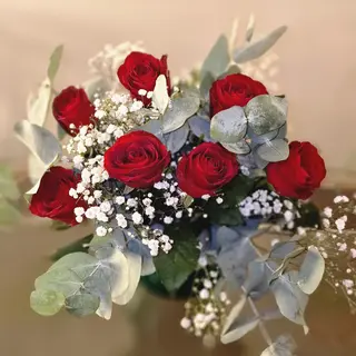 7 rose rosse medium
