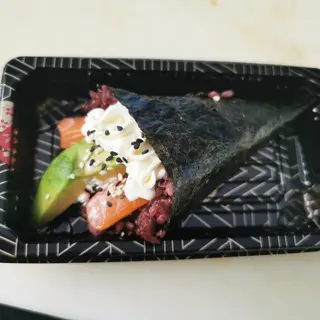 84. Temaki black sake