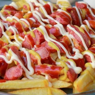 Papas con Salchicha XL