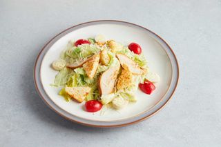 Салат "Цезарь" с курицей 150 г