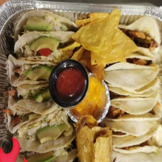 Bandeja taquera (para 3 a 4 personas