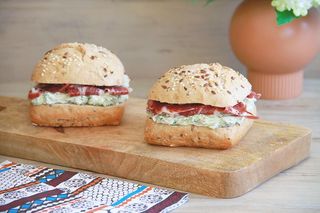 Bocata De Salmón Y Roquefort