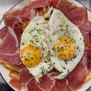 Huevos Con Jamón Del País