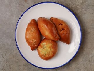 Пара пиріжків (120g)