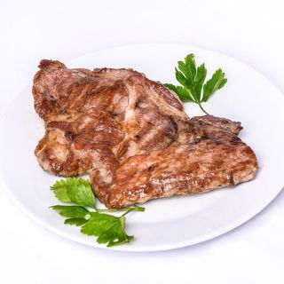 Ceafa de porc la gratar cu usturoi