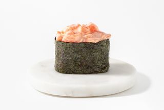 Gunkan salmon