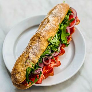 Bagietka z salami piccante