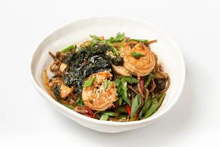 Соба с морепродуктами