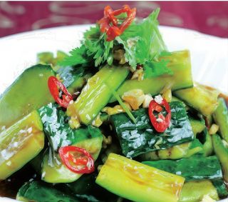 16 Cetrioli agro piccante