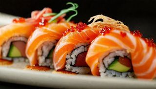 Łosoś tataki z sosem unagi