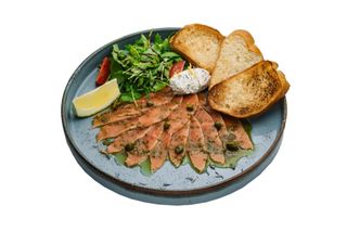 Лосось той що Карпачо