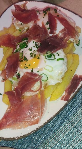 Huevos Rotos Jamón