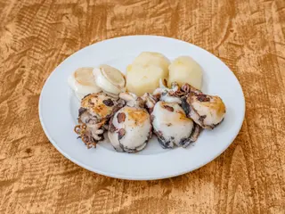 Chocos A La Plancha