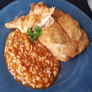 Filetes  de  Pescada com Arroz Malandro