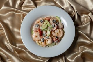 Pasta con gamberi e zucchine