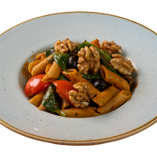 Пълнозърнесто пене със спанак, чери домати, орехи и рикота