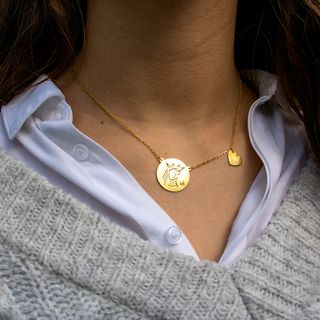 Colar Mulher Rainha Santa Isabel Prata Dourada