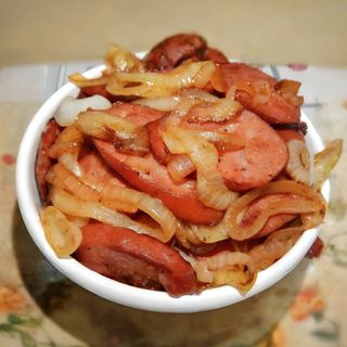 Calabresa Acebolada com Batata Frita