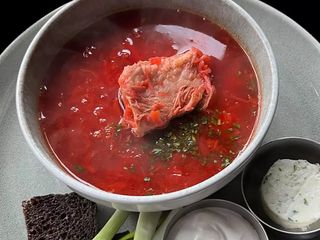 Борщ зі свинним ребром (400г)