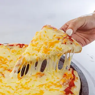 Pizza Cuatro Quesos (30 Cm.)